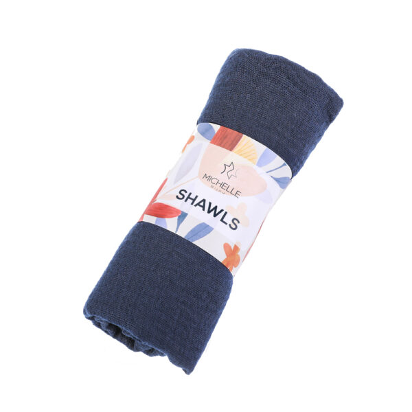 Donkerblauw zomersjaaltje wat ook als sarong of pareo gedragen kan worden