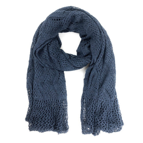 gebreide sjaal jeansblauw Mooie jeansblauwe gebreide sjaal.
