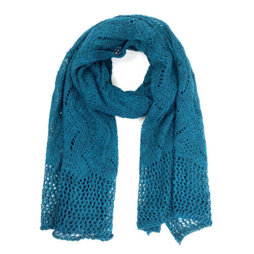 gebreide sjaal petrol Mooie petrolkleurige gebreide sjaal.