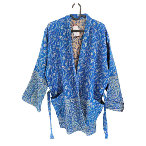 Blauw kimonojasje met bloemen en paisleyprint