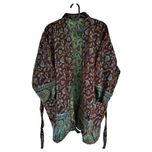 Bordeauxrood kimonojasje met bloemen en paisleyprint