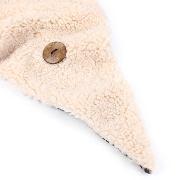 omslagdoek teddy-panter beige Dubbelzijdige omslagdoek met aan de ene kant teddy stof en de andere kant panterstof