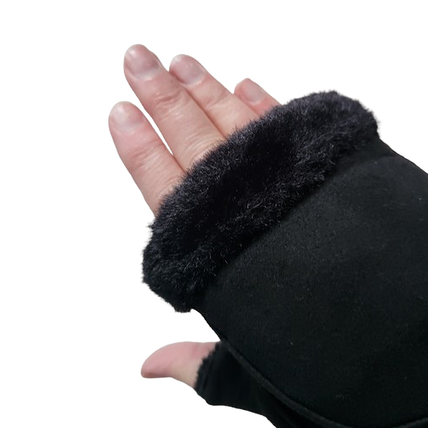 Zwarte vingerloze handschoenen met klepje voor over je vingers.