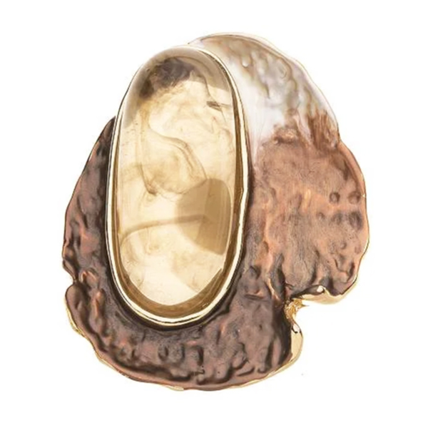 magneetbroche Judith bruin goud mooie bruine magneetbroche met goudkleurige accenten en een grote steen.